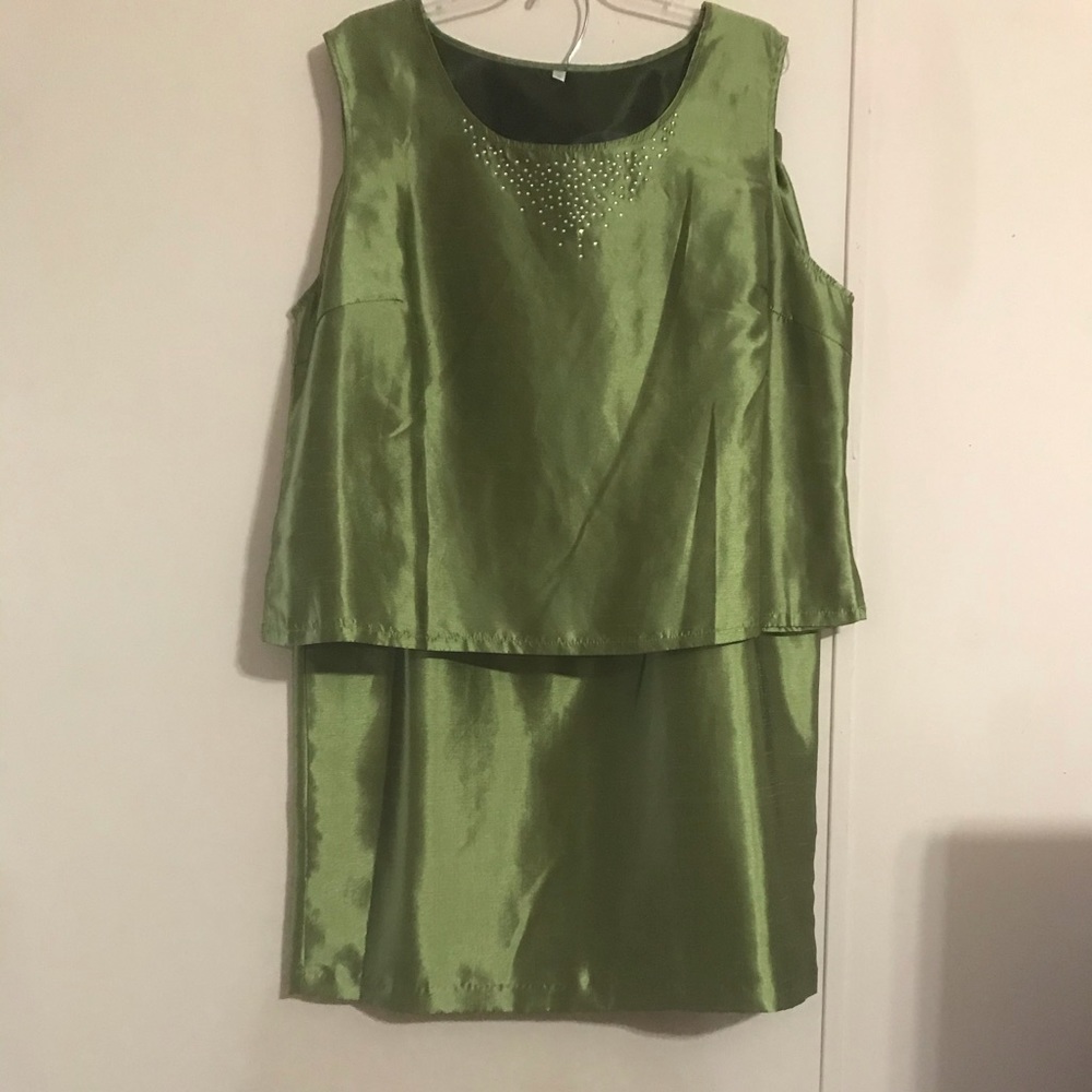 Suit - Picture 2 of 2
